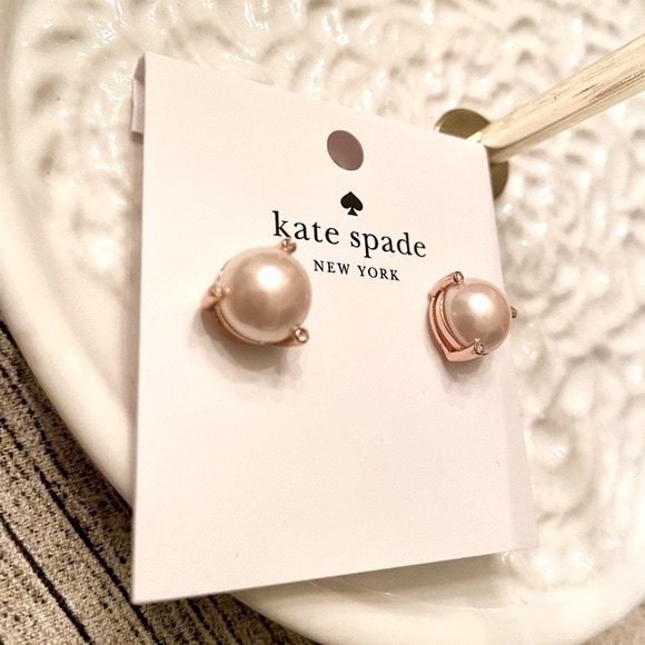 NWT! ♠️ kate spade stud earrings. Golden rose pearl - Picture 1 of 8
